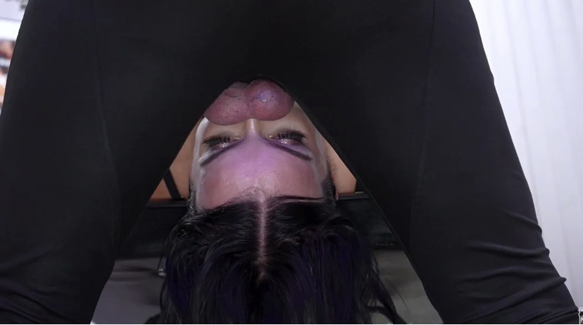 Payton Preslee Takes Her Panties Off For Her New Tattoo