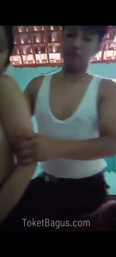 Ortu pergi kondangan adik kakak malah ngiclik dirumah