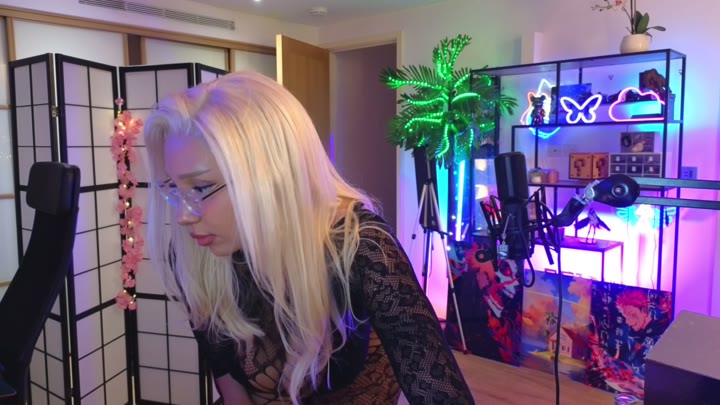 Exohydrax Hotel Stream – Sexy Blonde Girl