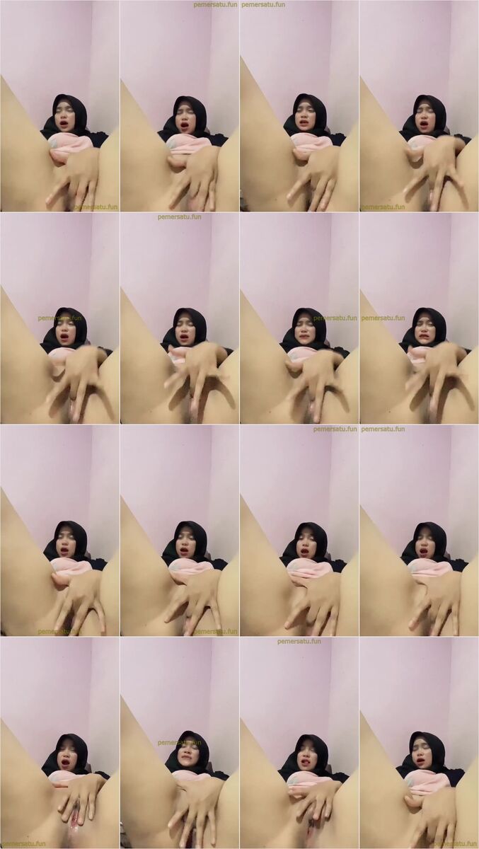hijab hitam doyan colok memek becek (3)