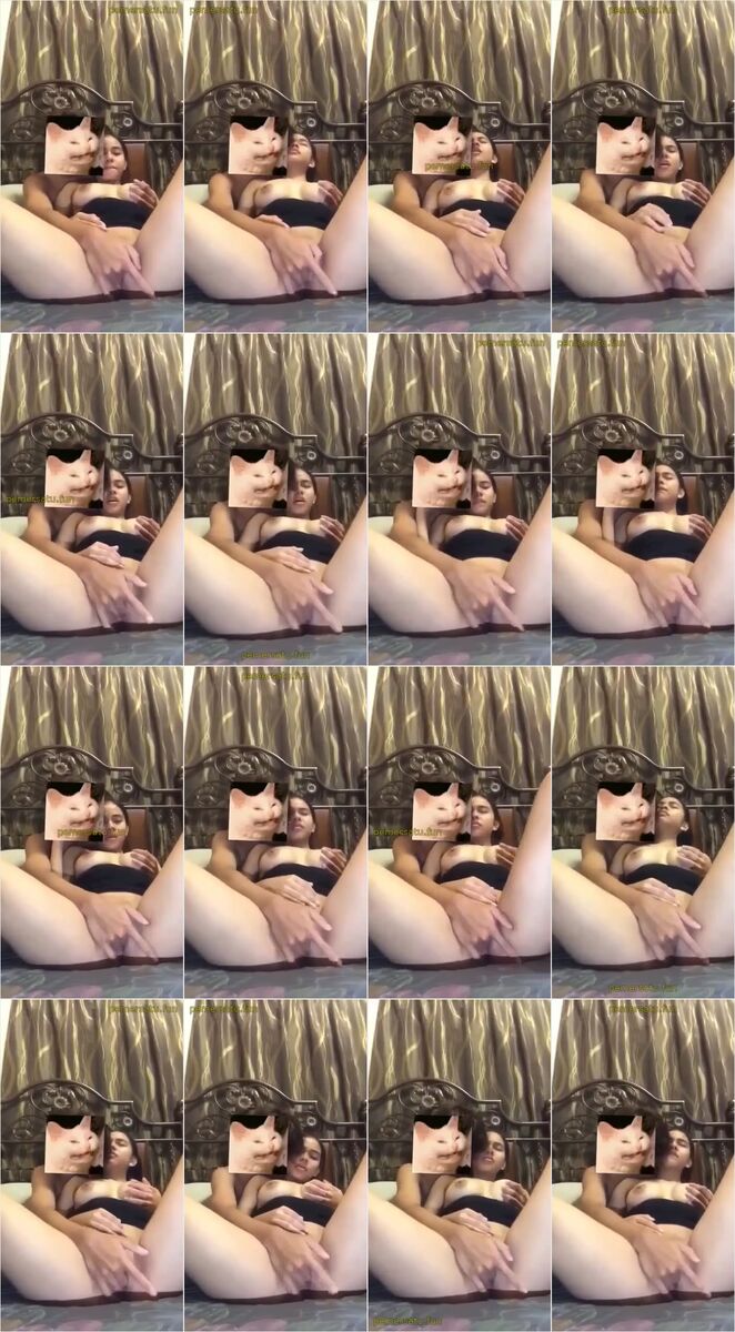 siti colok memek toket pulen (3)