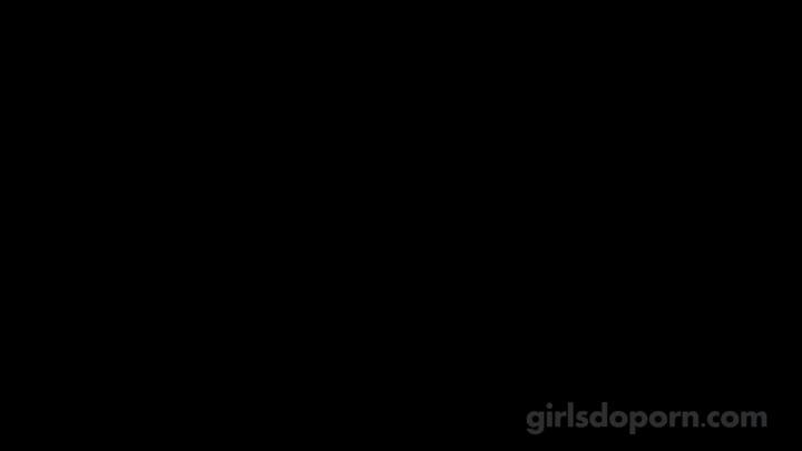 E472