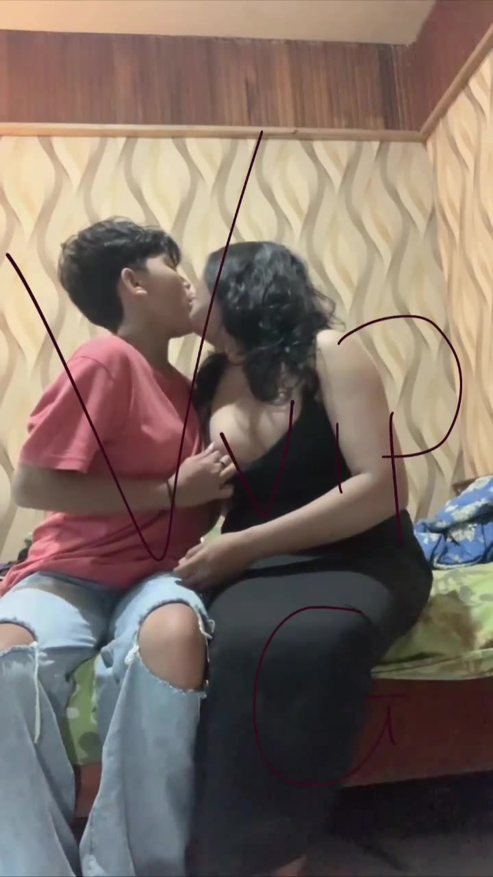 b0c!l Mau Ngewe Sama Tantenya