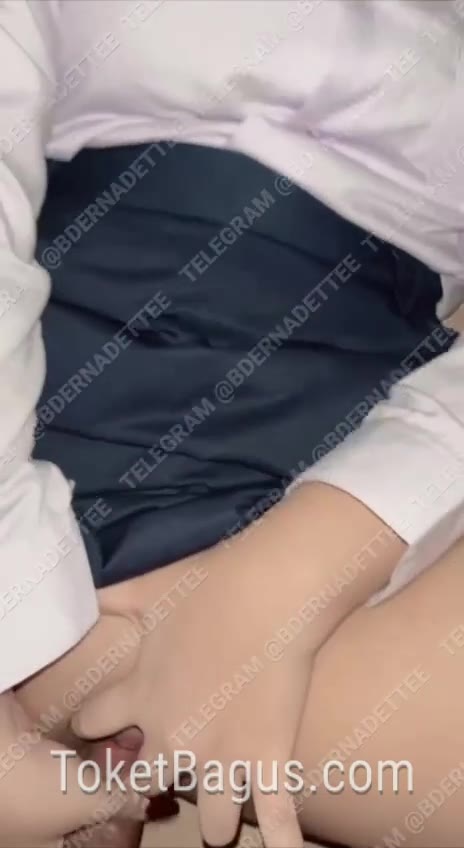 Anak smp semok open bo sama om om