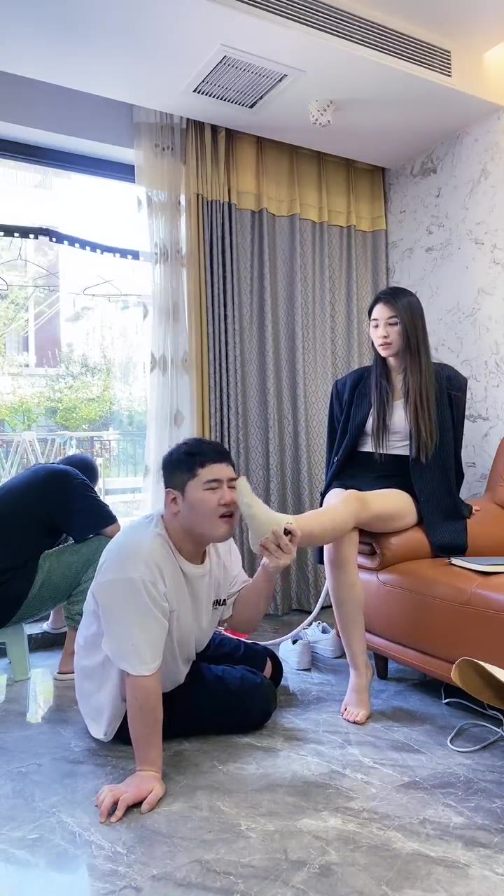银儿 飒飒老师 暴怒开打
